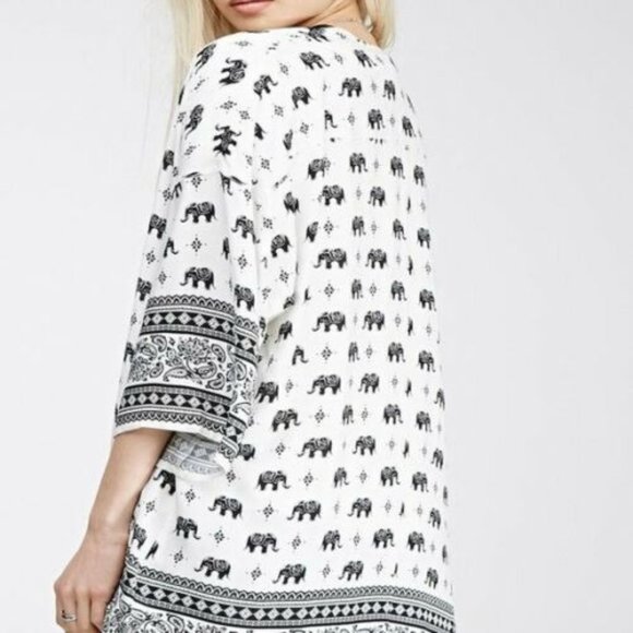 Forever 21 Elephant Print Kimono - Picture 2 of 2